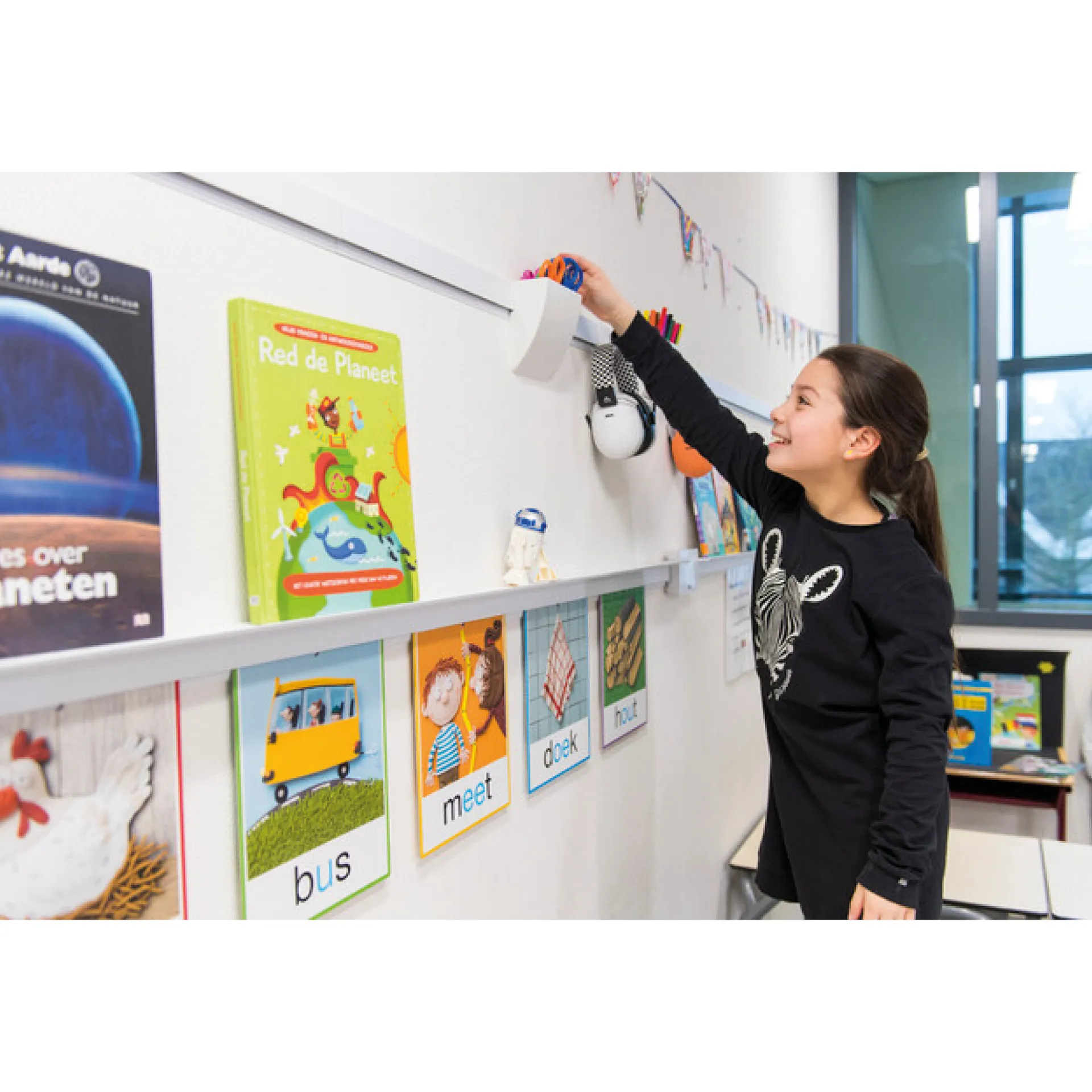 Info-Leiste mit Befestigungs-Material, 100 cm, weiß