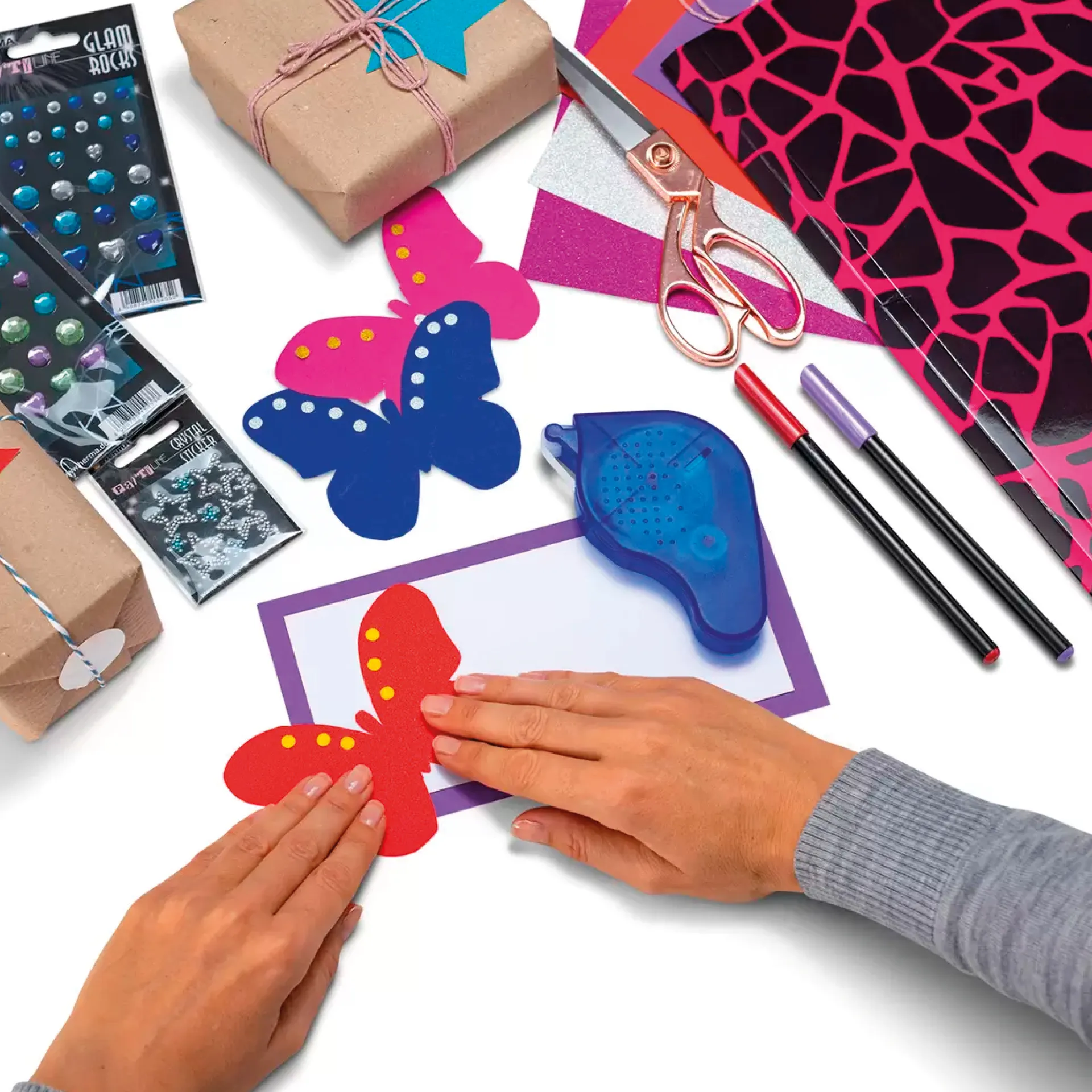 Kleberoller im Spender, non-permanent, 15 m / 9 mm